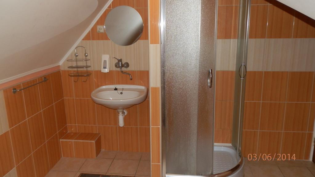 Penzion Marina Pri Slovenskej Restauracii ブレズノ 部屋 写真