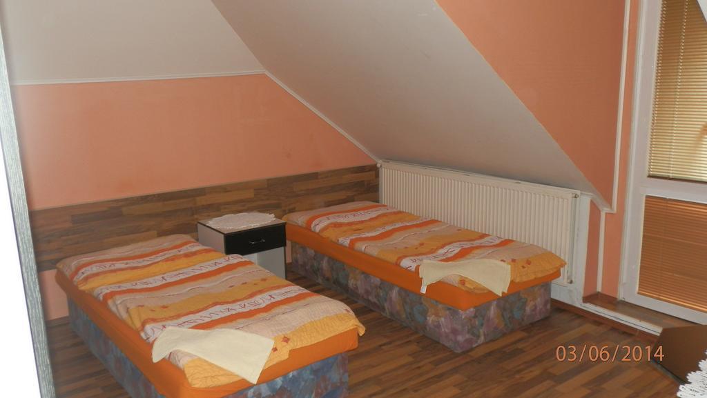 Penzion Marina Pri Slovenskej Restauracii ブレズノ 部屋 写真