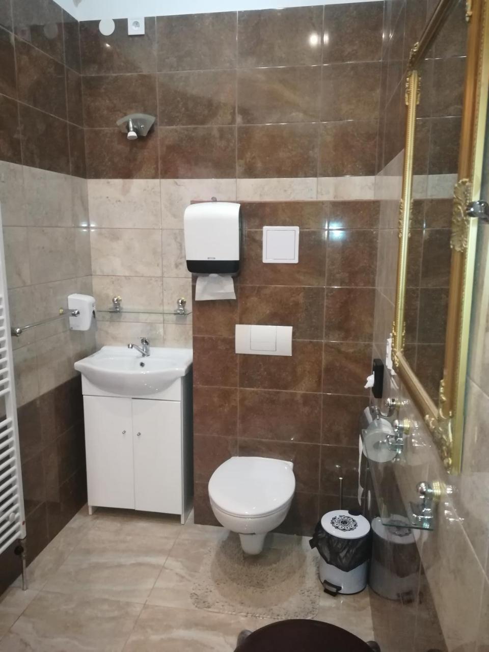 Penzion Marina Pri Slovenskej Restauracii ブレズノ エクステリア 写真